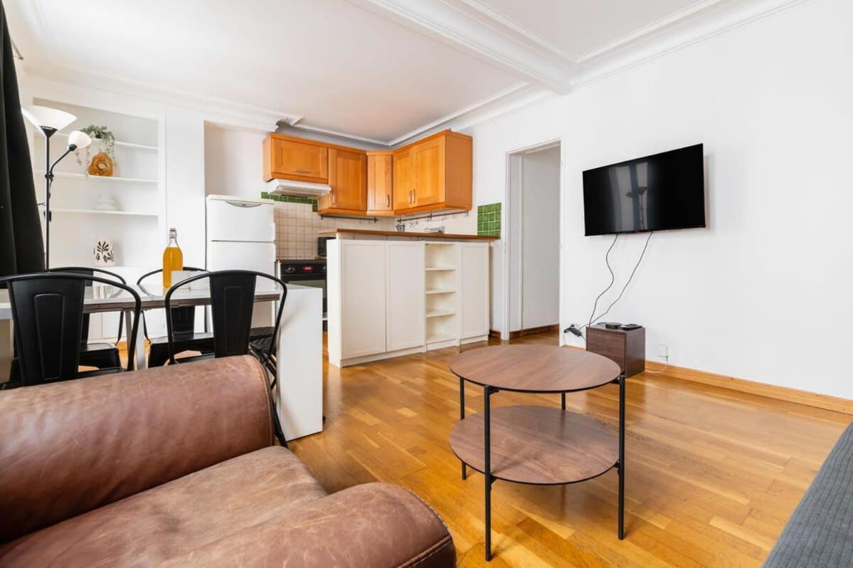 Appartement 85m2 De Confort 17 - Charme Parisien 6p - Flat-guest Parijs